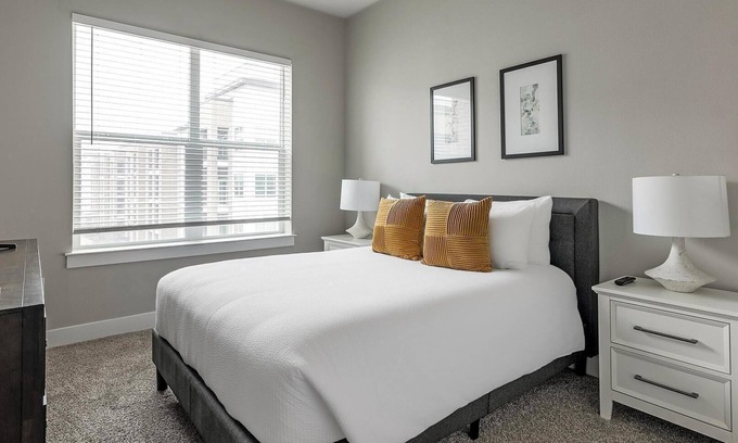 Round Rock Apartment | Landing | Modern 1BD, Pool, Clubhouse