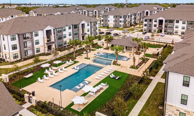 Pflugerville Apartment | Landing | Modern 1BD, Clubhouse, Pool