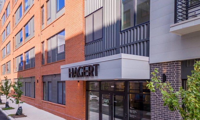 Kensington Apartment | Landing | Spectacular 1BD, Rooftop Lounge