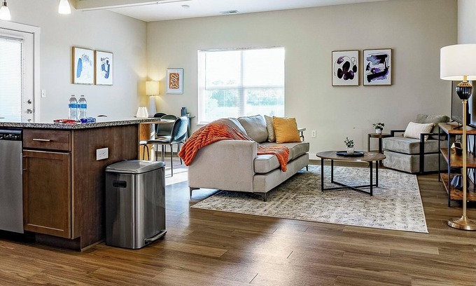 Cartersburg Apartment | Landing | Stunning 2BD, Gym, Courtyard