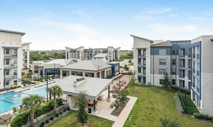 Wetmore Apartment | Landing | Stylish 2BD, Clubhouse, Gym