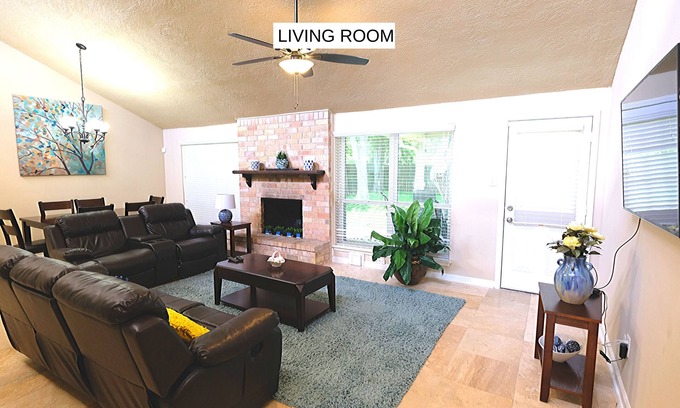 Pecan Grove House | Lansdowne DR · Richmond, Sugarland, Rosenburg, Katy West Houston
