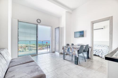 Borghetto Santo Spirito Apartment | Lanterne Luxury Apartments