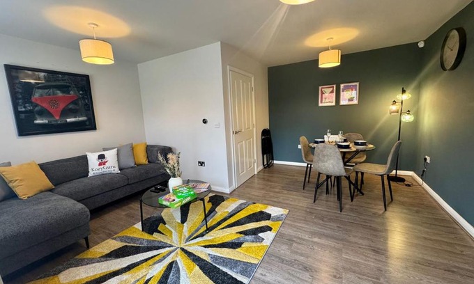 Belle Vue House | Lapford Luxe - Stylish 3Bdr by Etihad and Coop Live