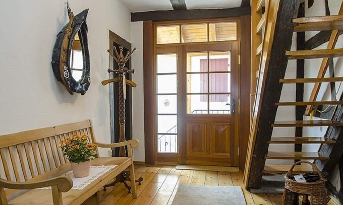 Gimmeldingen Condo | Large holiday apartment with terrace in the romantic sandstone guest house