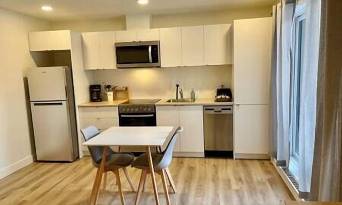 Cite-Universitaire Apartment | Large all-inclusive studio