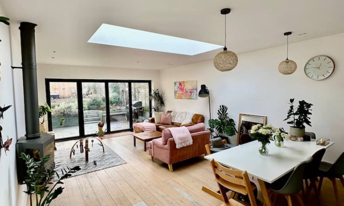 Southwark House | Large, contemporary home in leafy East Dulwich