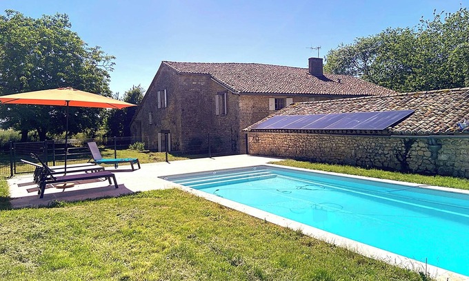 Ronsenac House | Large country house with swimming pool. Southern Charente Perigord Vert border
