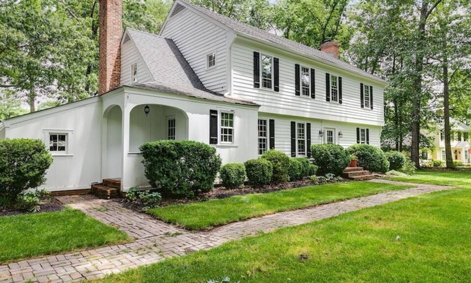 Midlothian House | Large Cozy Home Located In the Suburbs of Richmond