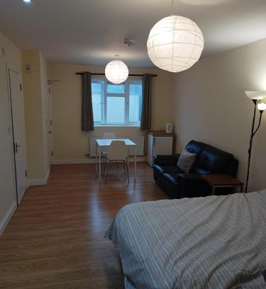 Cambridge Apartment | Large Ensuite near Science Park Cambridge