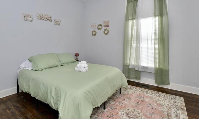 Fountain Square House | Large Groups in Fountain Square near Downtown Indy by Conventions