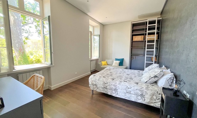 Castries Apartment | Large Mas in a natural area, Splendid apartment "Au Vert