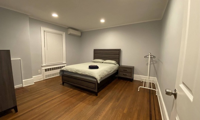 Queens House | Large private room with work desk and new furniture