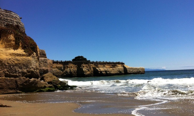Eastside Santa Cruz House | Large Santa Cruz Beach House. Steps to beach. Pets welcome. Family. Reunions.