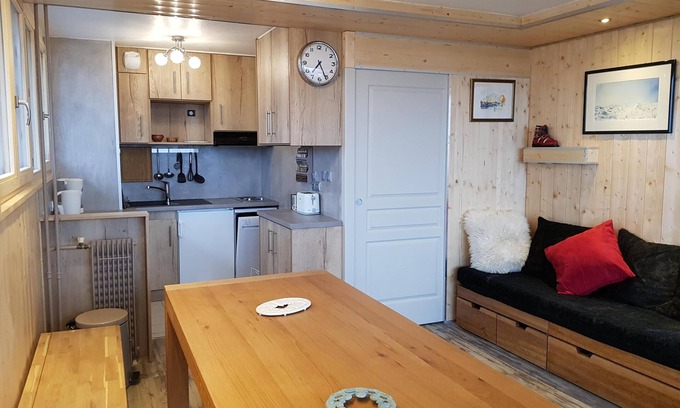 Les Menuires Apartment | LARGE T3 50 sqm Croisette SOUTH full sunny ski at the foot; label 3 flakes OR