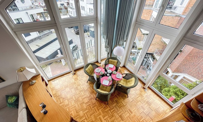 Cuxhaven Apartment | Large two-level apartment with first-class harbor view