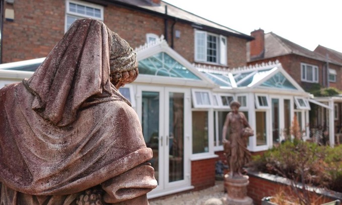 Bloxwich House | Largee 5 Bed House, Sleeps 10 Near NEC, BHX, HS2