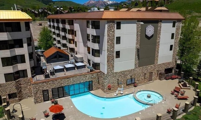 Crested Butte Condo | Larger 1 Bedroom w/Pool, Hot Tub, Ski In/Out!