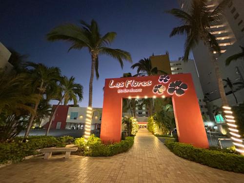Zona Dorada Resort | Las Flores Beach Resort