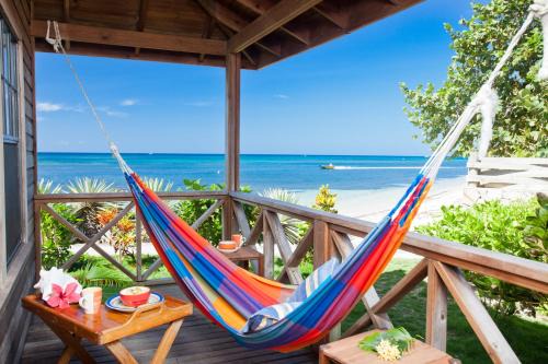 Antoneys Cay Hotel | Las Rocas Resort and Dive Center