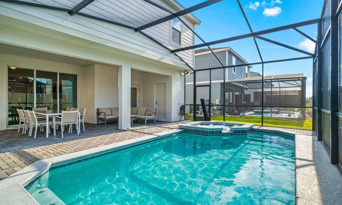 Davenport Villa | Last Minute Disney Getaway! Villa with Private Pool & Hot Tub. Book Now! #121781