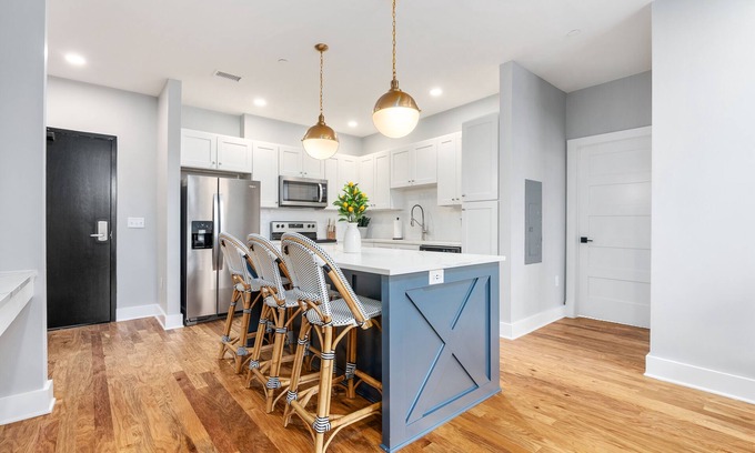 Auburn Apartment | Lavish Apartment over Target in Downtown Auburn - 205
