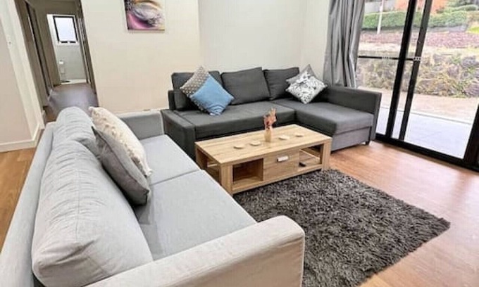 Lyons House | Lavish in Lyons - 3bd 2bth spacious & modern home
