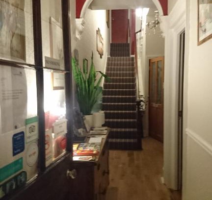 Torquay City Centre House | Lawnswood Guest House