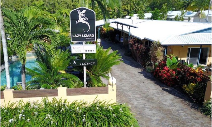 Port Douglas Hotel | Lazy Lizard Motor Inn