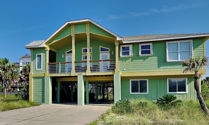 Toilla Segunda House | Lazy Urchin Seaclusion | Beach Access, Grill!