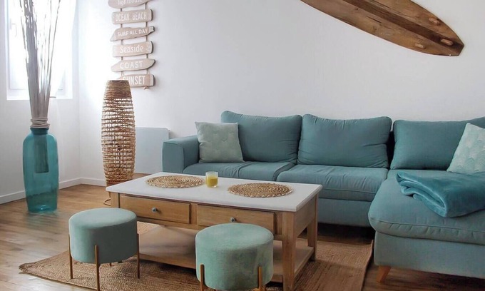 Le Treport Apartment | Le 8 ∙ Cosy apartment with sea-view balcony