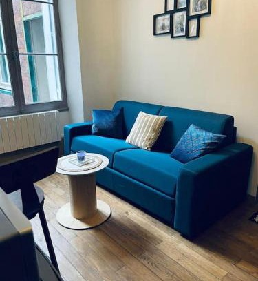 Bourges Apartment | Le Black and White studio centre-ville historique