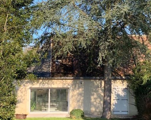 Montreuil-le-Henri House | Le cèdre du Prieuré