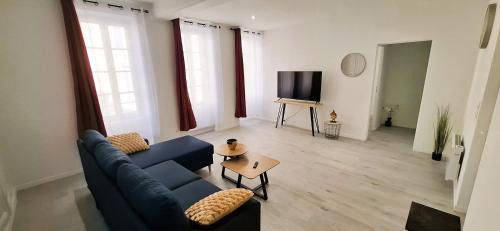 Villeneuve-sur-Yonne Apartment | Le Central