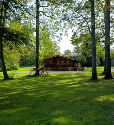Lumigny-Nesles-Ormeaux House | Le chalet forestier de Guerlande