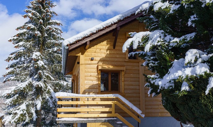 Bernex Ski Chalet | Le Chalet Lovecy - View of the mountains 4/5 people
