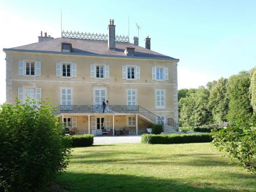 Crespy-le-Neuf Bed & Breakfast | Le chateau de crespy