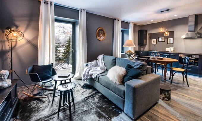Brides-les-Bains Apartment | "Le Clos Caroline III" near the gondola for the "3 Vallées" ski area