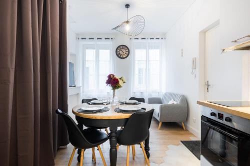 Saint Nicolas - Charles III - Ville vieille - Trois Maisons - Leopold Apartment | Le cocon des soeurs Macarons