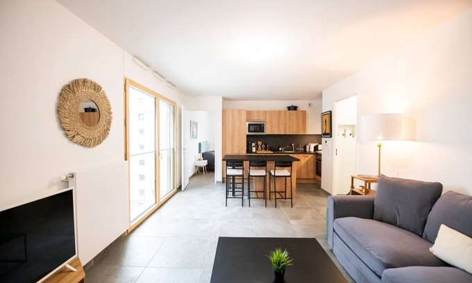 Villette Gare Apartment | Le Cosmo - Premium apartment w/terrace- Part Dieu