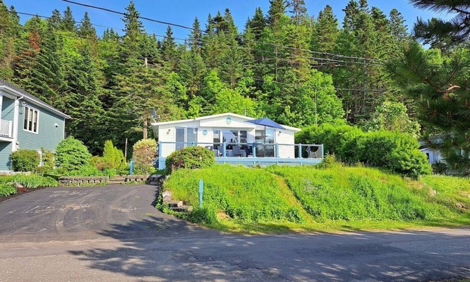 Riviere-du-Loup Regional County Municipality Ski Chalet | Le Front de mer