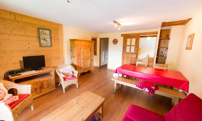Monetier-les-Bains Apartment | Le Monetier Les Bains: Apartment/flat - Le Monetier les bains