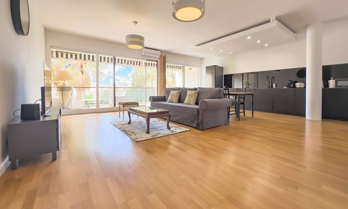 California - Pezou Apartment | Le Montfleury