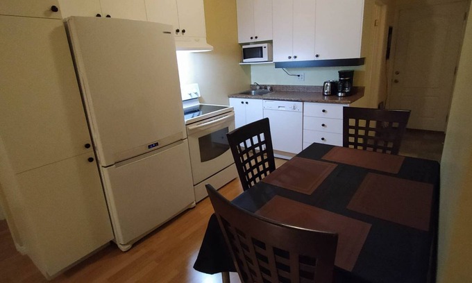 Bellerive Apartment | Le Montréal-Est, 4 1/2