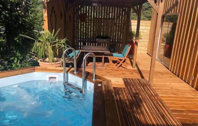 Sarlat-la-Caneda Ski Chalet | Le petit mas sud
