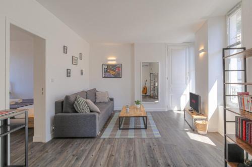 Vienne Apartment | Le Pipet - T2 avec terrasse, vue, à deux pas du théâtre antique