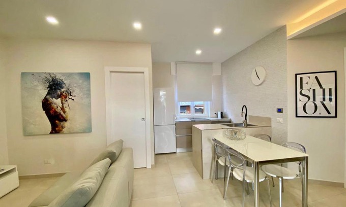 Zona XVI Torrenova Apartment | Le Suite con terrazzo Abitare Roma