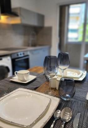 Perralliere Apartment | Le Tolstoï chic