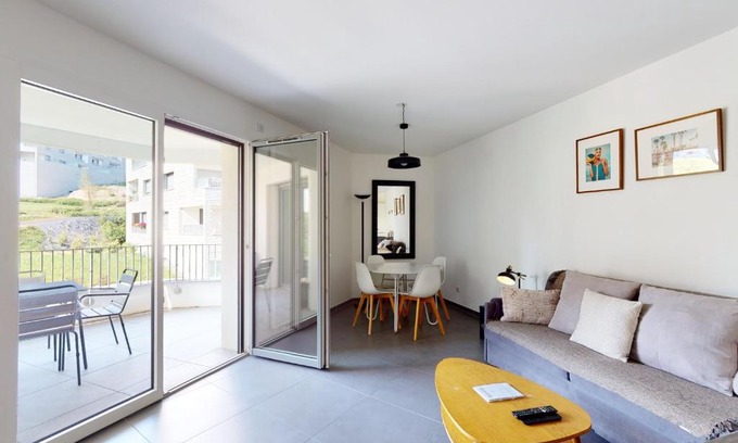 Annecy Old Town Apartment | Le Trésum a few steps from the lake parking