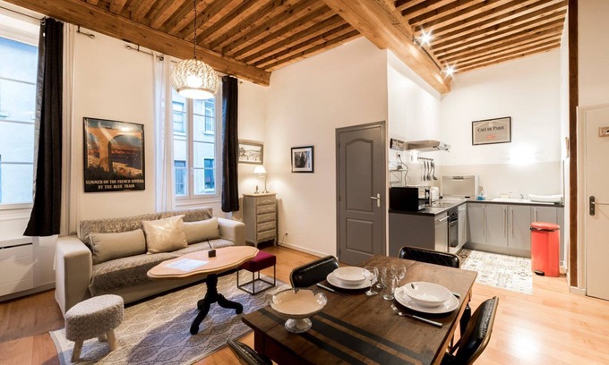 La Sarra - Saint Just Apartment | Le Trion - Authentic Lyon flat close to Vieux Lyon